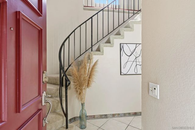 2591 Regent Rd, Carlsbad, CA 92010