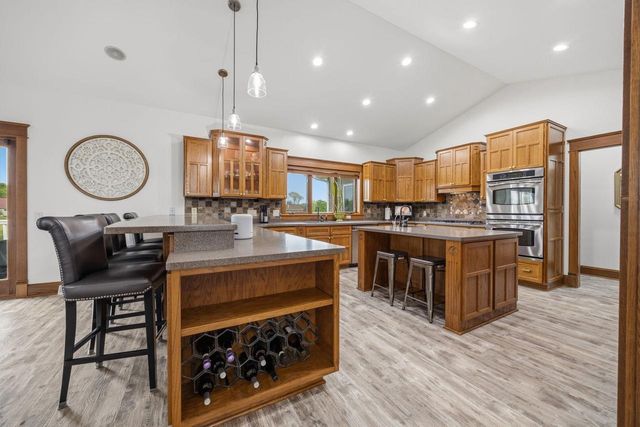323 Wileman Drive, Edgerton, WI 53534