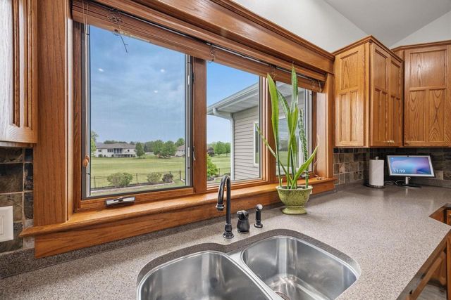 323 Wileman Drive, Edgerton, WI 53534