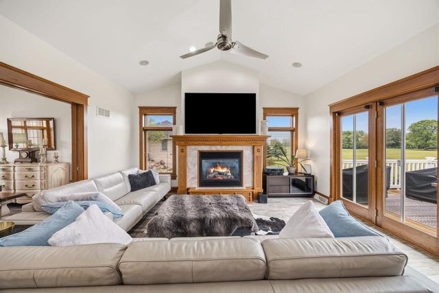 323 Wileman Drive, Edgerton, WI 53534