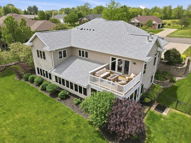 323 Wileman Drive, Edgerton, WI 53534