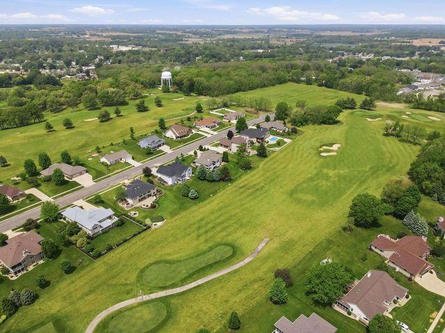 323 Wileman Drive, Edgerton, WI 53534