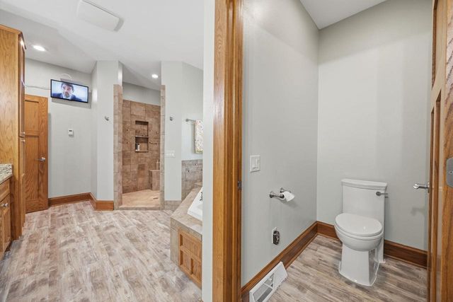 323 Wileman Drive, Edgerton, WI 53534