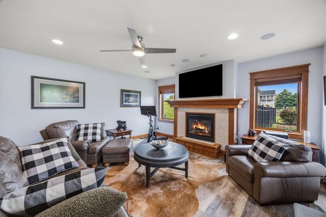 323 Wileman Drive, Edgerton, WI 53534