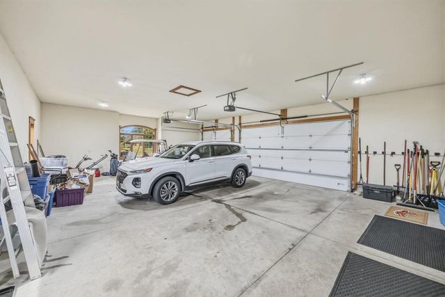 323 Wileman Drive, Edgerton, WI 53534