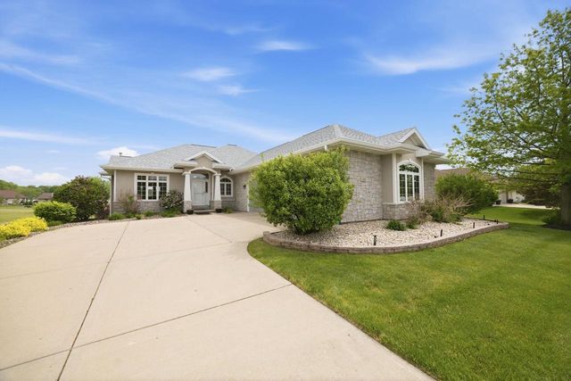 323 Wileman Drive, Edgerton, WI 53534