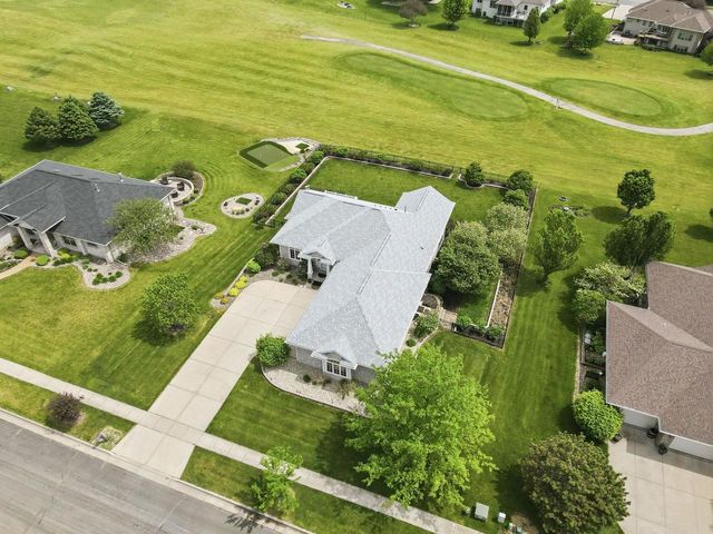 323 Wileman Drive, Edgerton, WI 53534