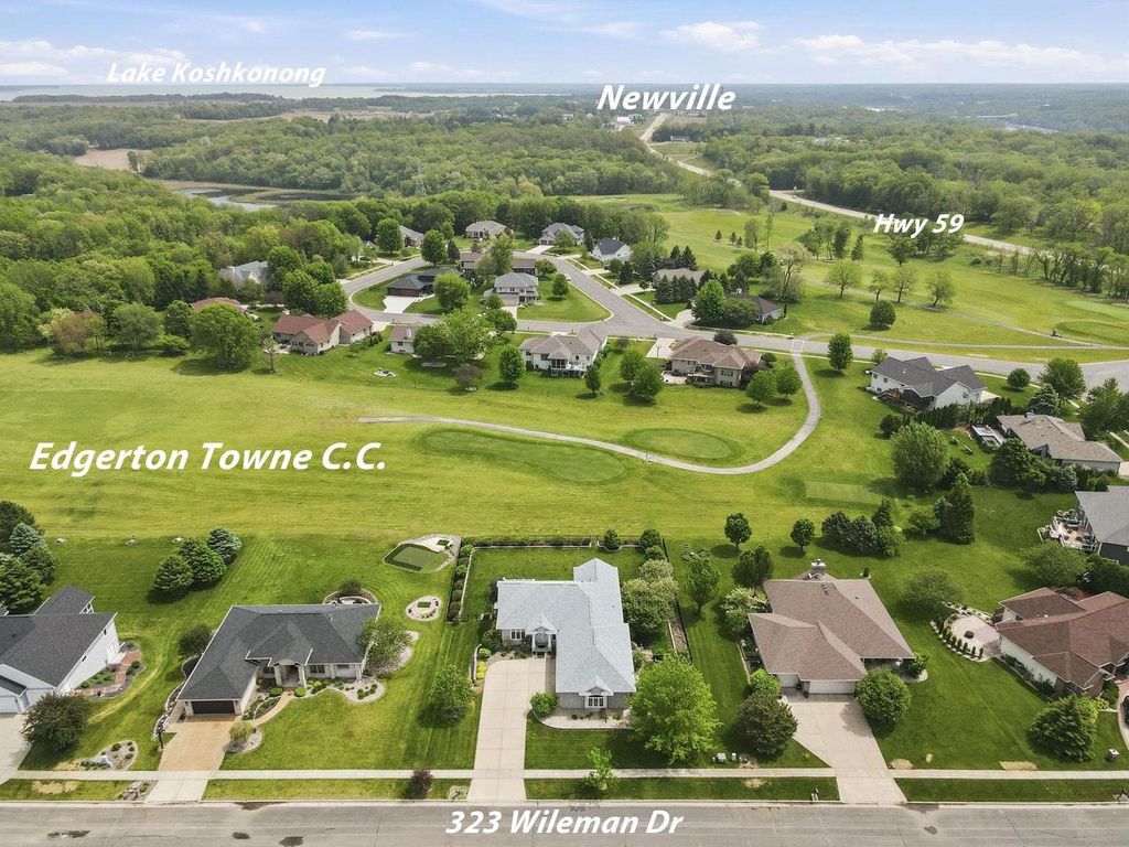 323 Wileman Drive, Edgerton, WI 53534