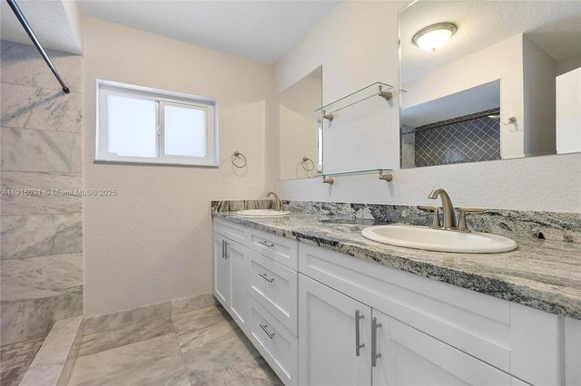 3880 Coral Hills Dr, Coral Springs, FL 33065