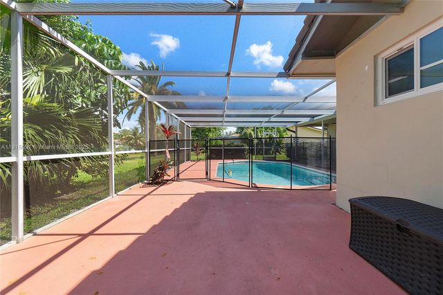 3880 Coral Hills Dr, Coral Springs, FL 33065