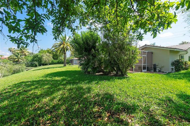 3880 Coral Hills Dr, Coral Springs, FL 33065
