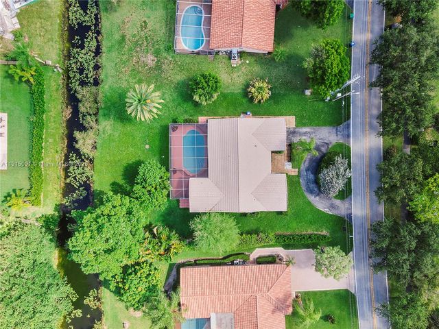 3880 Coral Hills Dr, Coral Springs, FL 33065