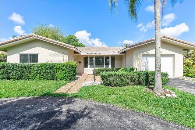 3880 Coral Hills Dr, Coral Springs, FL 33065