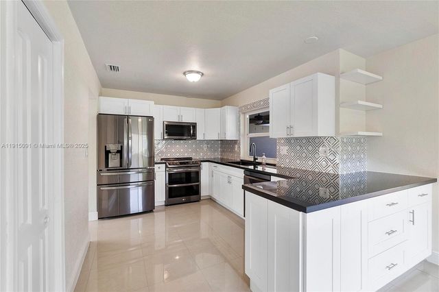 3880 Coral Hills Dr, Coral Springs, FL 33065