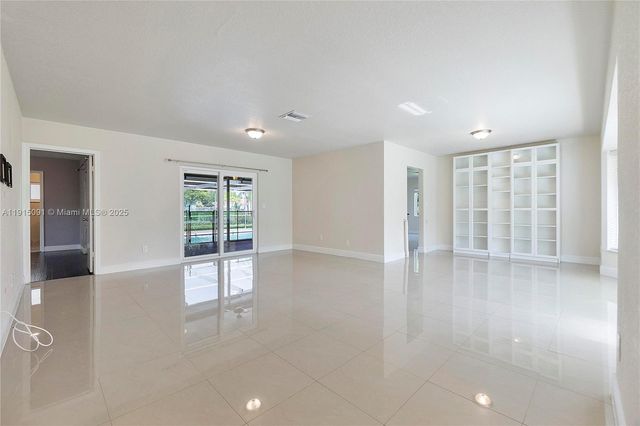3880 Coral Hills Dr, Coral Springs, FL 33065
