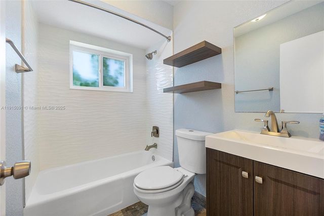 3880 Coral Hills Dr, Coral Springs, FL 33065