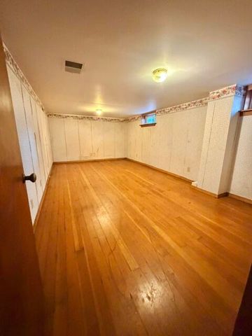 2240 Avon Street, Saginaw, MI 48602