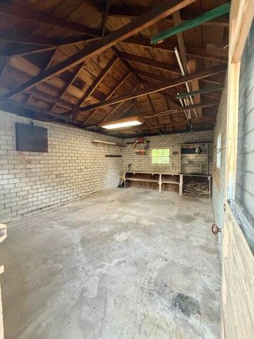 2240 Avon Street, Saginaw, MI 48602