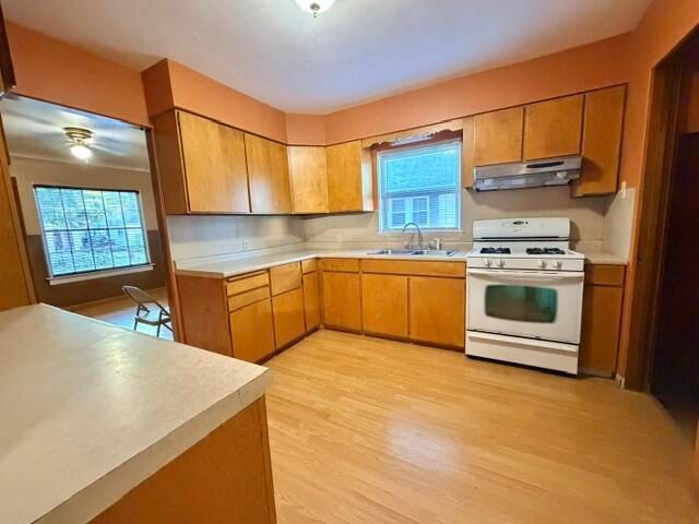 2240 Avon Street, Saginaw, MI 48602