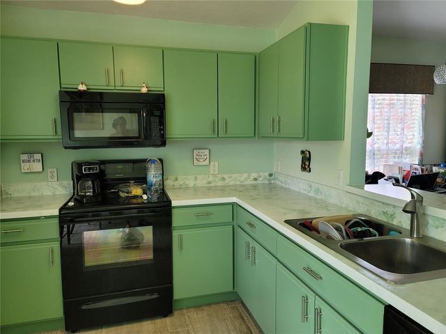 627 VINEYARD WAY, Poinciana, FL 34759