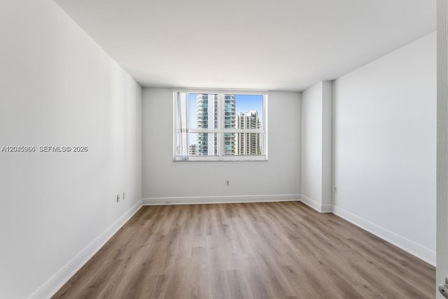 1155 Brickell Bay Dr 1609, Miami, FL 33131