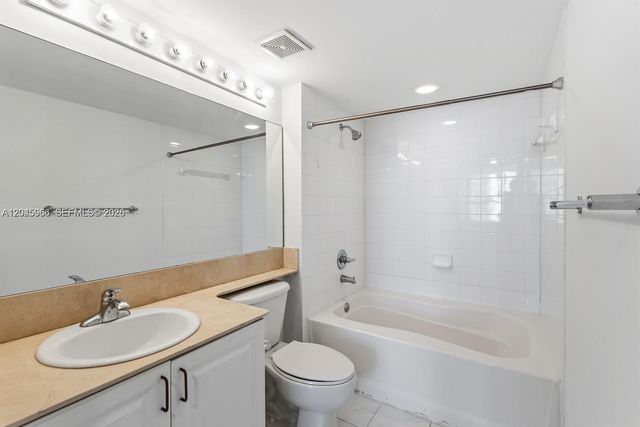 1155 Brickell Bay Dr 1609, Miami, FL 33131