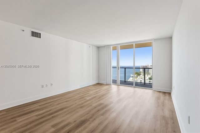 1155 Brickell Bay Dr 1609, Miami, FL 33131