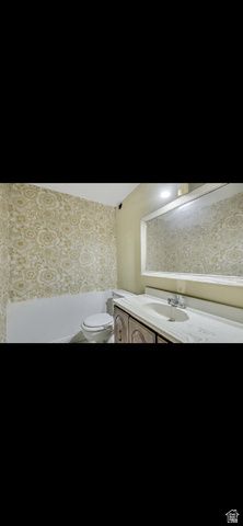 38 S 5540 S 850, South Ogden, UT 84405