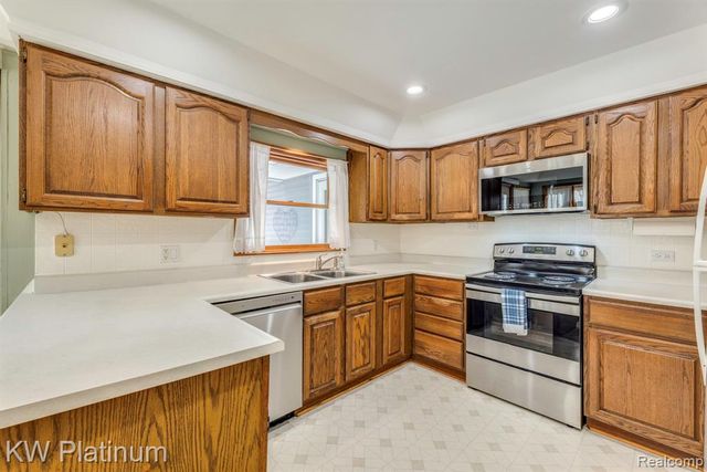 7106 Trumble Road, Saint Clair, MI 48079
