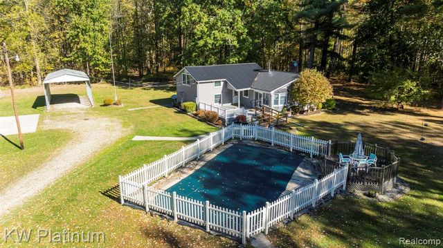 7106 Trumble Road, Saint Clair, MI 48079