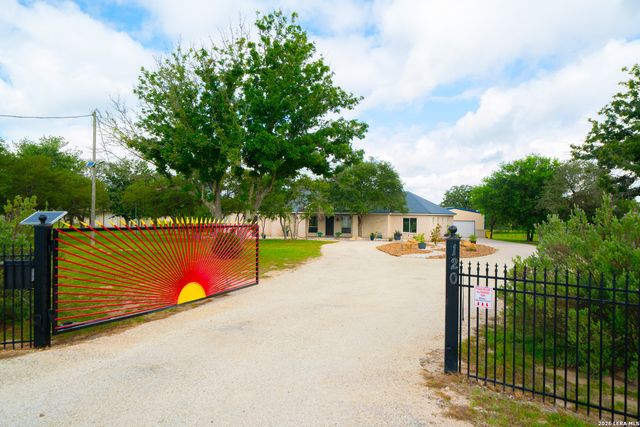 120 County Road 6867, Natalia, TX 78059