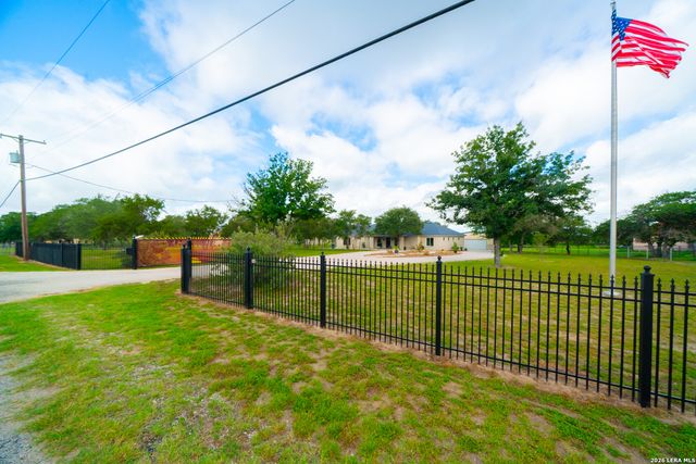 120 County Road 6867, Natalia, TX 78059