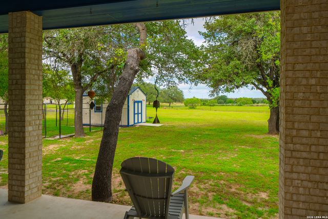 120 County Road 6867, Natalia, TX 78059