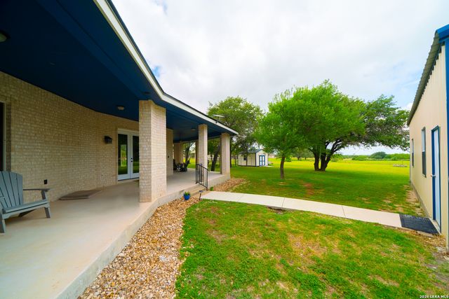 120 County Road 6867, Natalia, TX 78059