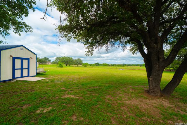 120 County Road 6867, Natalia, TX 78059