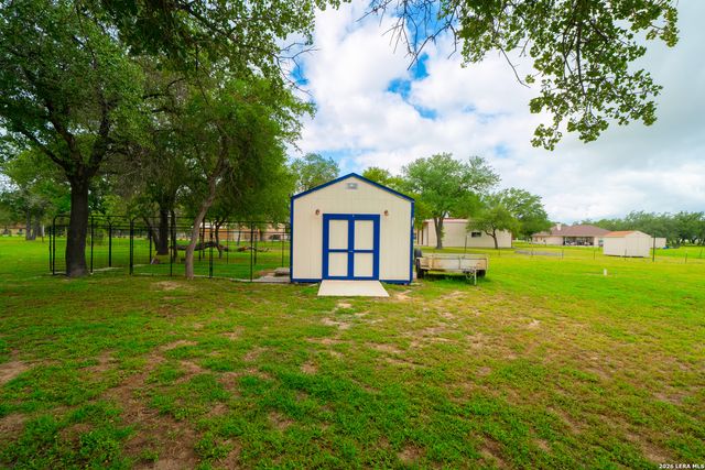 120 County Road 6867, Natalia, TX 78059