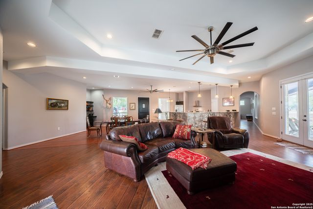 120 County Road 6867, Natalia, TX 78059