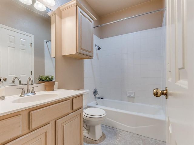 1812 NW 160th Place, Edmond, OK 73013