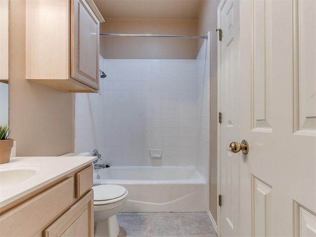 1812 NW 160th Place, Edmond, OK 73013