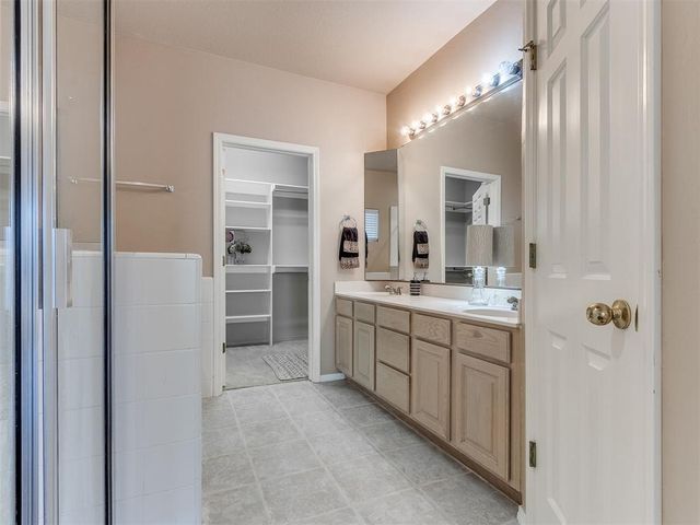 1812 NW 160th Place, Edmond, OK 73013