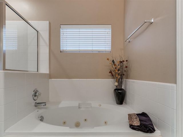 1812 NW 160th Place, Edmond, OK 73013