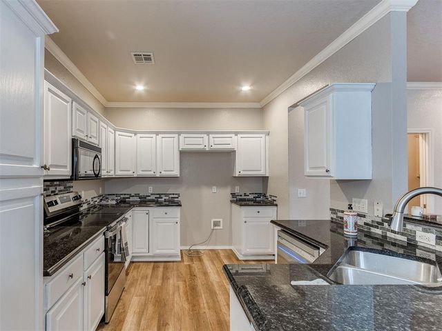 1812 NW 160th Place, Edmond, OK 73013