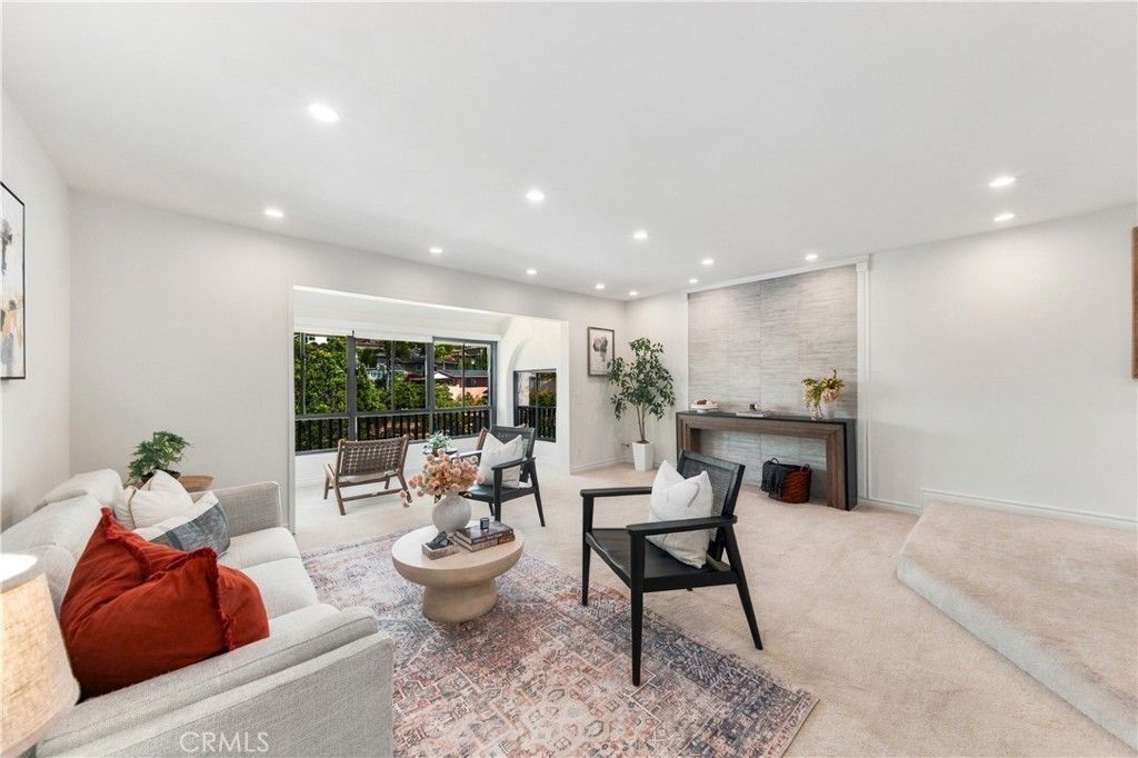 2530 Clairemont Drive 301, San Diego, CA 92117 — exterior