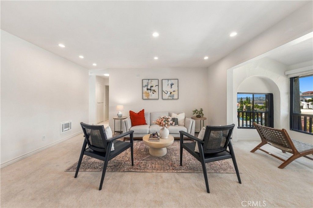 2530 Clairemont Drive 301, San Diego, CA 92117 — photo 4