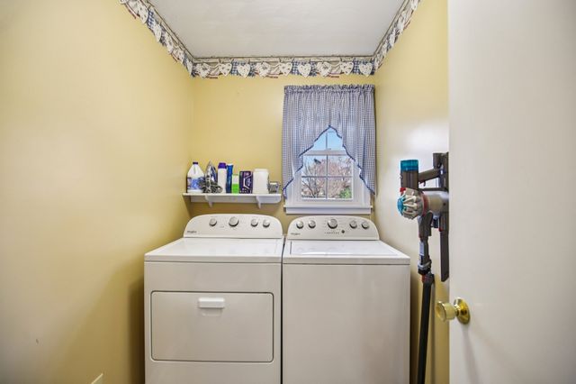 155 Rolling Hills Dr, Tennessee Ridge, TN 37178