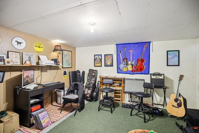 155 Rolling Hills Dr, Tennessee Ridge, TN 37178