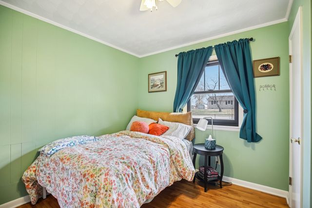 155 Rolling Hills Dr, Tennessee Ridge, TN 37178