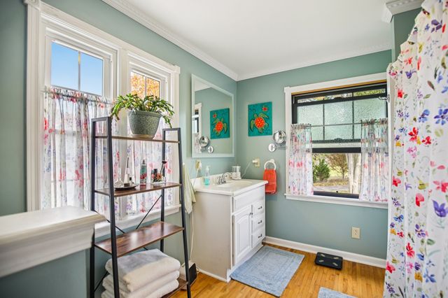 155 Rolling Hills Dr, Tennessee Ridge, TN 37178