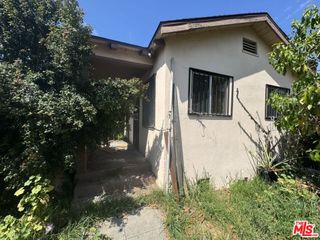 1433 W 96th Street, Los Angeles, CA 90047