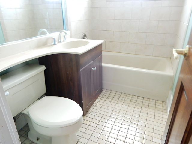 18055 Thomas Lane, Country Club Hills, IL 60478